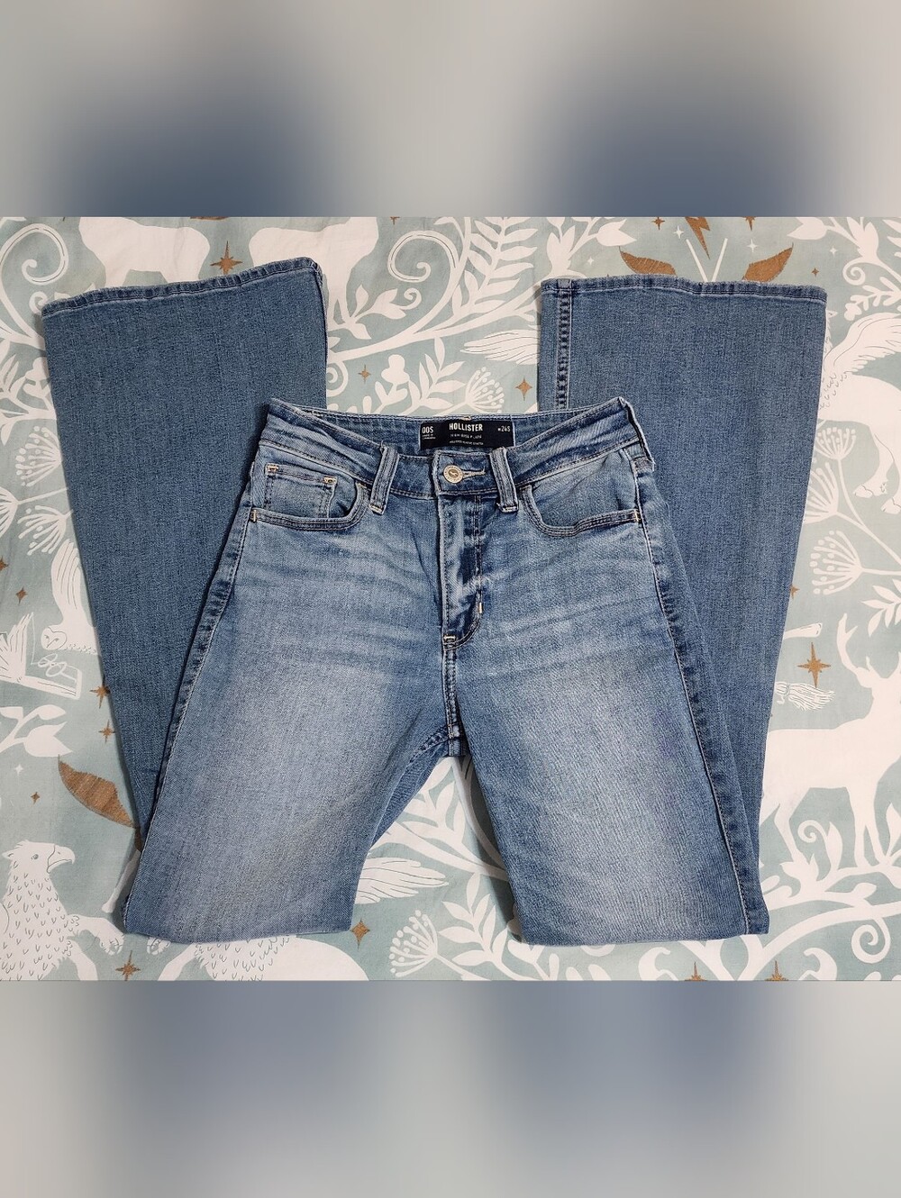 Hollister high waisted flair jeans 00S 24S
